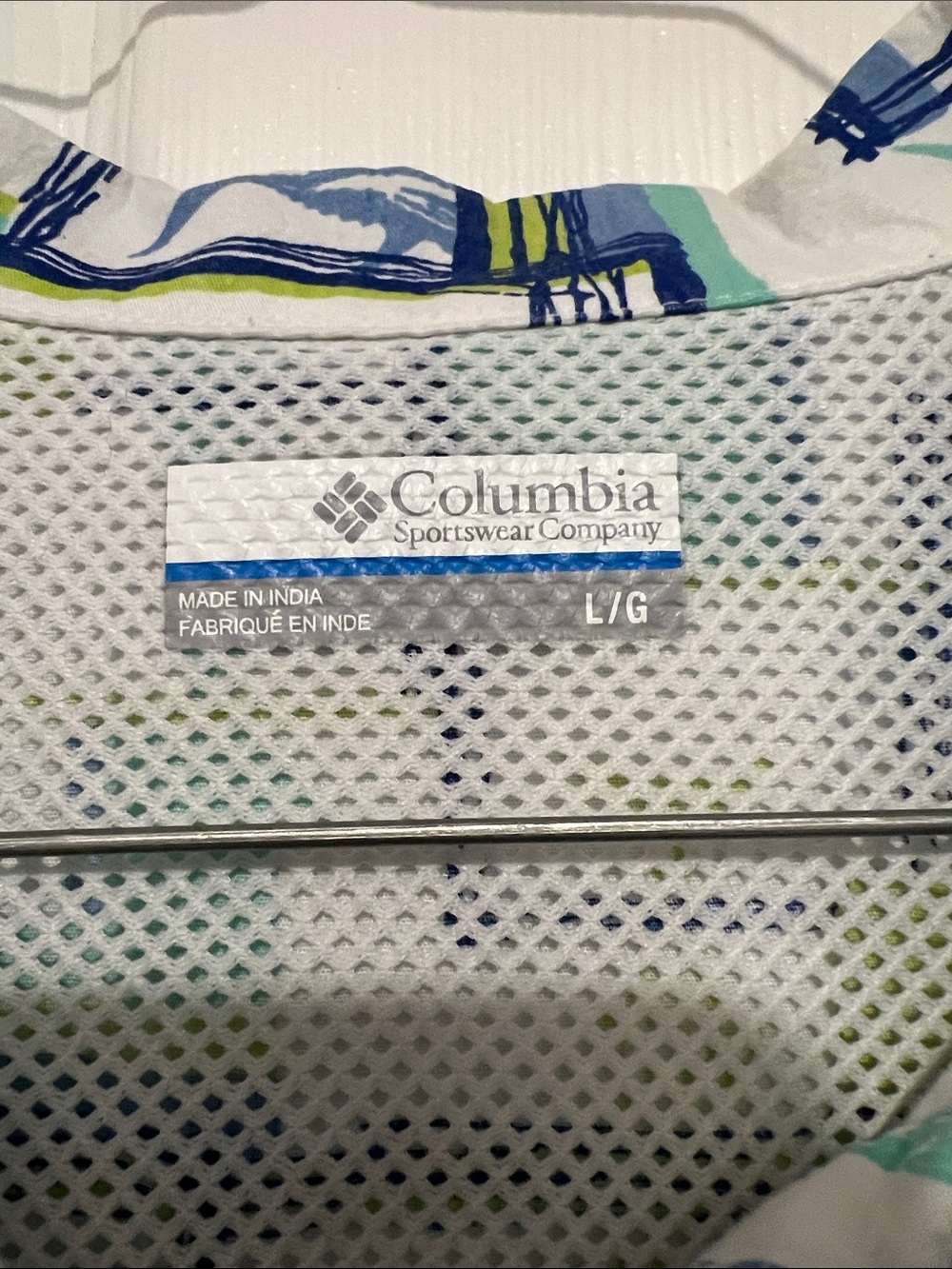 Columbia PFG Vented Lightweight Fishing Shirt. Short-Sleeve Button-Down Shirt - Picture 2 of 5